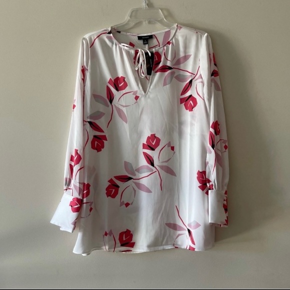 White and Red Long Sleeve Floral Print Tie Front Women’s Blouse - Picture 1 of 6